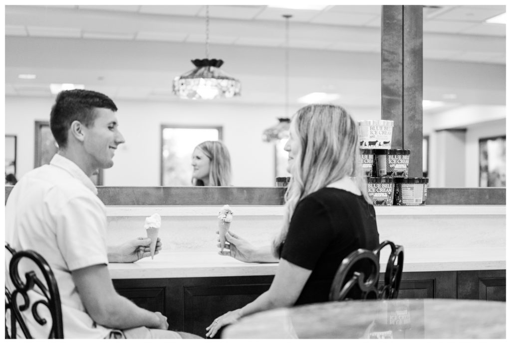 engagement photos at blue bell creamery