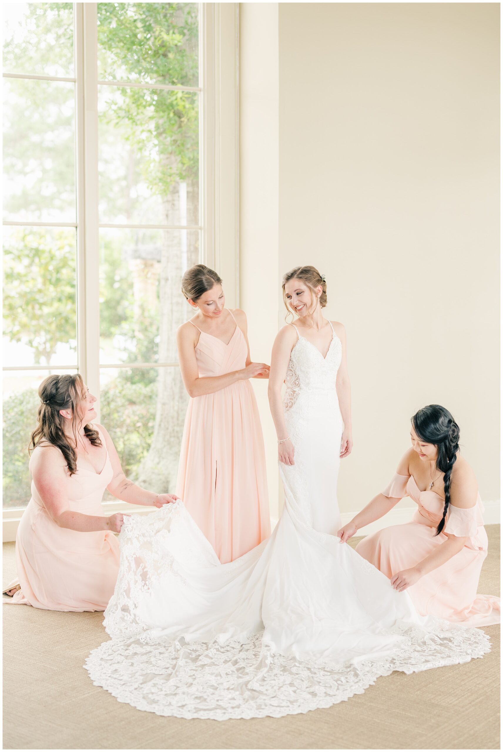 Getting Ready Portrait with Bride and Bridesmaids at Bentwater Yacht club on lake Conroe.