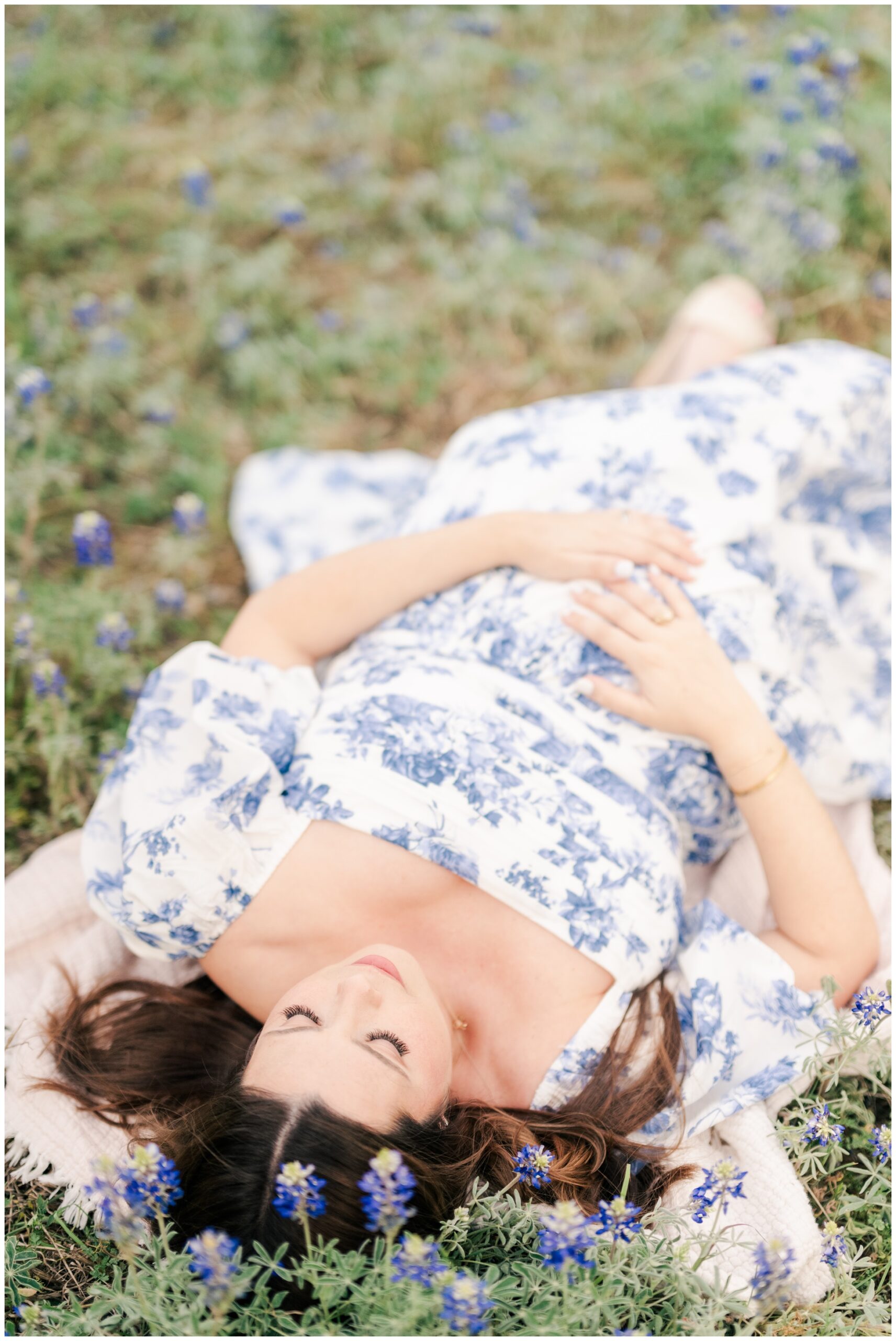 Maternity Photography in the Bluebonnets. 